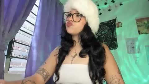 Snapshot of pinky_promiseex chatting on February 17, 2026, 11:00 pm pinky_promiseex online show from February 17, 2026, 11:00 pm