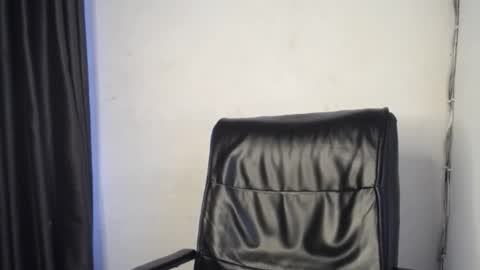 Snapshot of pinky_pussy68635 chatting on November 30, 2025, 8:18 am Arena online show from November 30, 2025, 8:18 am