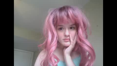 pinkykittykat online show from April 13, 2026, 5:51 pm