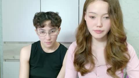 Li long hair and Ru short hair online show from May 23, 2026, 2:43 pm