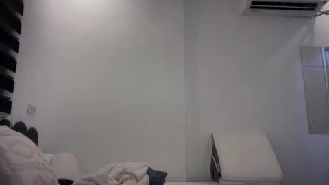 Rose online show from June 3, 2026, 1:19 am