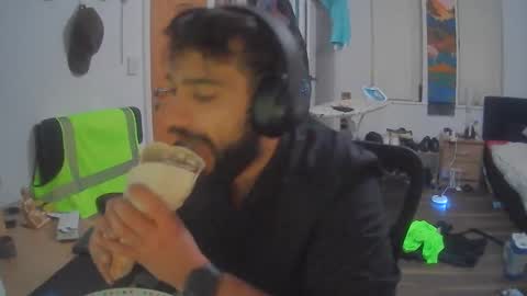 Snapshot of pinocicock chatting on January 4, 2025, 11:27 pm Yash online show from January 4, 2025, 11:27 pm