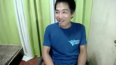 Snapshot of pinoy_brix chatting on May 24, 2026, 4:17 am pinoy_brix online show from May 24, 2026, 4:17 am