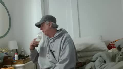 pirate334 online show from April 7, 2026, 9:37 pm