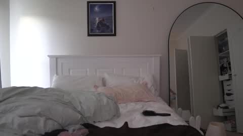 pixieasiangal online show from January 16, 2026, 8:29 am