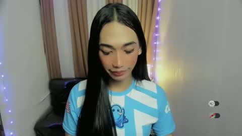 pixiedoll_ online show from January 13, 2026, 8:58 pm