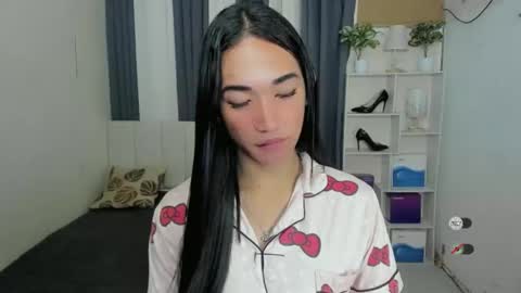 pixiedoll_ online show from February 7, 2026, 6:33 pm