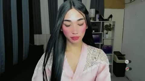 Snapshot of pixiedoll_ chatting on May 12, 2026, 5:43 pm pixiedoll_ online show from May 12, 2026, 5:43 pm