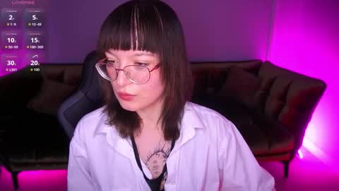 pixiepeachh online show from November 4, 2025, 10:20 pm