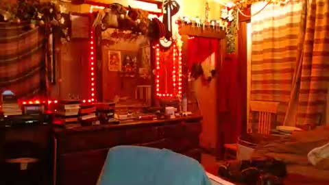 Izzy online show from February 18, 2026, 3:57 am