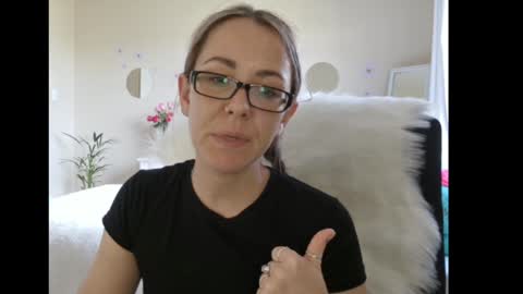 Lynn online show from December 6, 2024, 2:38 pm