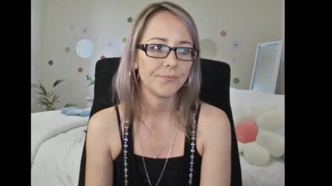 Lynn online show from January 14, 2025, 3:04 pm