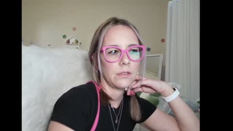 Lynn online show from January 22, 2025, 3:07 pm