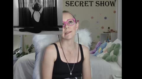 Lynn online show from January 24, 2025, 3:02 pm