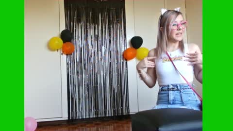 Lynn online show from February 17, 2025, 1:42 pm