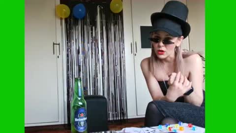 Lynn online show from February 19, 2025, 4:44 pm