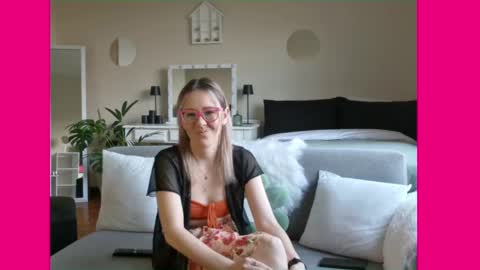 Lynn online show from February 24, 2025, 4:15 pm