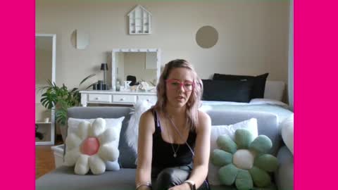 Lynn online show from February 28, 2025, 2:09 pm