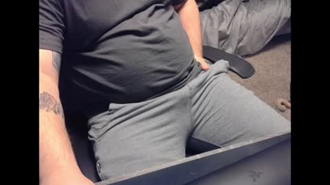 Snapshot of pjac1212 chatting on December 19, 2024, 10:10 pm pj1212 online show from December 19, 2024, 10:10 pm