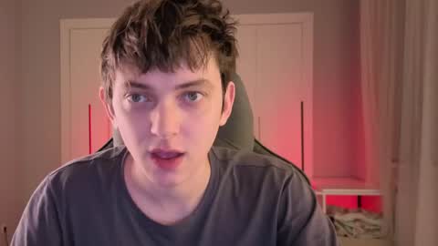 Snapshot of pjatteryd chatting on April 15, 2026, 6:04 pm pjatteryd online show from April 15, 2026, 6:04 pm