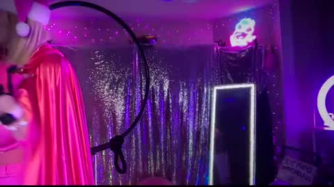 Snapshot of plasticfuckdoll chatting on December 26, 2024, 4:43 am Dumb bimbo fuck doll online show from December 26, 2024, 4:43 am