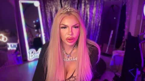 Snapshot of plasticfuckdoll chatting on January 18, 2025, 2:03 am Dumb bimbo fuck doll online show from January 18, 2025, 2:03 am