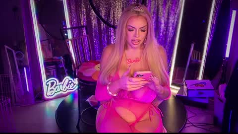 Snapshot of plasticfuckdoll chatting on January 20, 2025, 12:57 am Dumb bimbo fuck doll online show from January 20, 2025, 12:57 am