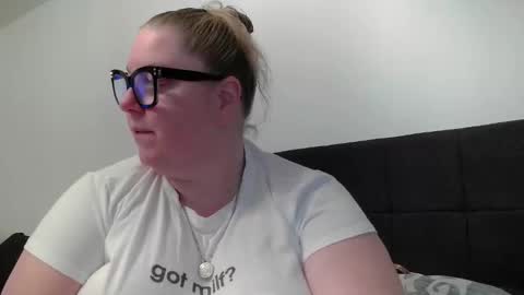 Platinum Puzzy online show from February 4, 2026, 12:38 am