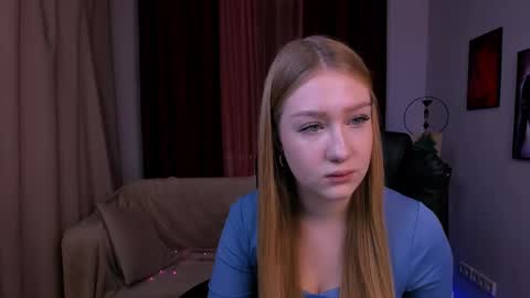 Snapshot of playful_sophie chatting on December 17, 2024, 11:06 am Sophie online show from December 17, 2024, 11:06 am