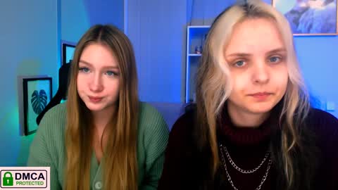 Snapshot of playful_sophie chatting on December 30, 2024, 10:43 am Sophie online show from December 30, 2024, 10:43 am