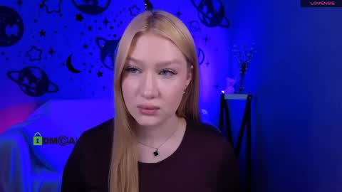 Sophie online show from April 14, 2026, 7:31 pm