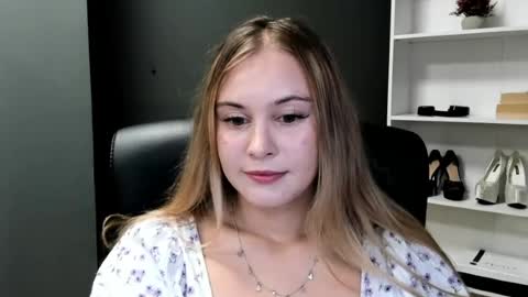 Valeria online show from July 5, 2026, 1:29 pm