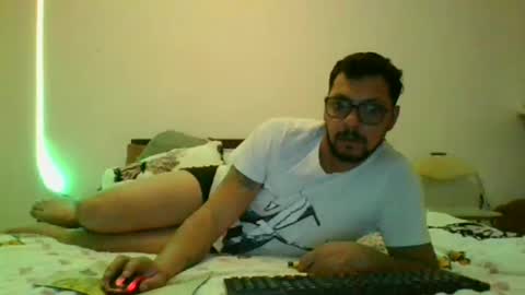 Snapshot of pleas3s_sweet chatting on January 24, 2025, 8:43 pm pleas3s_sweet online show from January 24, 2025, 8:43 pm