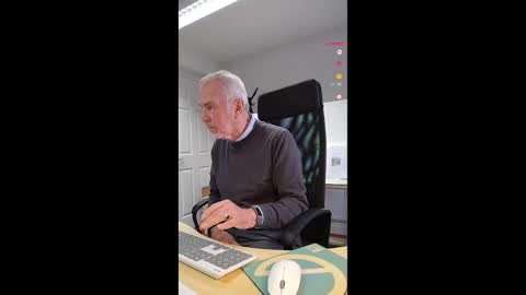 Snapshot of pleasedominateme chatting on October 1, 2025, 4:24 pm Pleasedominateme online show from October 1, 2025, 4:24 pm