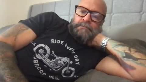 PleaseSitOnMyCock online show from April 2, 2026, 2:47 pm