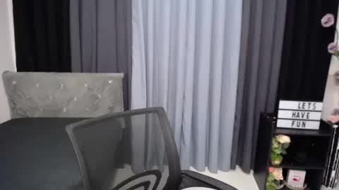 Snapshot of pleasure4salets chatting on February 8, 2025, 3:10 pm LAUREEN online show from February 8, 2025, 3:10 pm