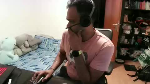 Sam online show from February 19, 2026, 7:43 pm