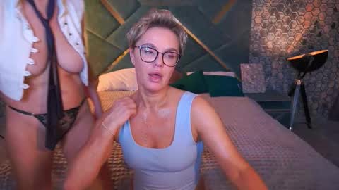 Ira brunette and Vika blonde online show from October 26, 2025, 1:39 pm