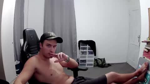 Snapshot of plkrisztian chatting on September 28, 2025, 4:01 pm plkrisztian online show from September 28, 2025, 4:01 pm