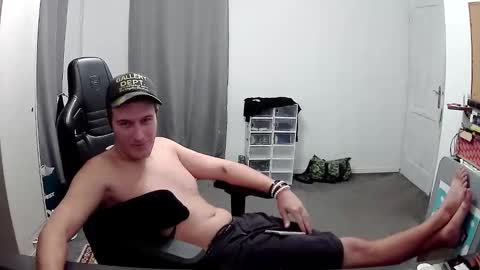 Snapshot of plkrisztian chatting on October 29, 2025, 11:50 pm plkrisztian online show from October 29, 2025, 11:50 pm