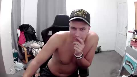 Snapshot of plkrisztian chatting on November 9, 2025, 10:08 pm plkrisztian online show from November 9, 2025, 10:08 pm