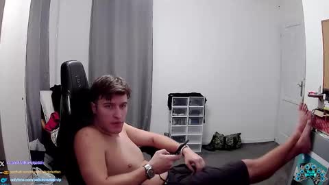 Snapshot of plkrisztian chatting on November 18, 2025, 4:33 pm plkrisztian online show from November 18, 2025, 4:33 pm