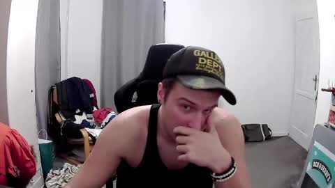 Snapshot of plkrisztian chatting on April 20, 2026, 9:27 pm plkrisztian online show from April 20, 2026, 9:27 pm