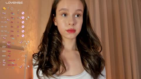 Sophie online show from December 2, 2024, 6:54 pm