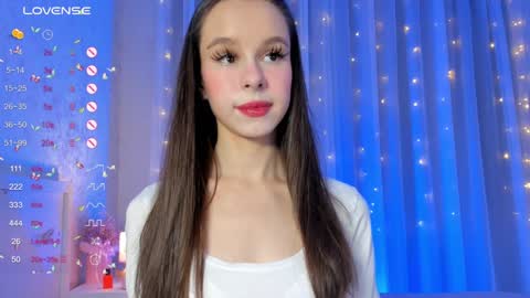 Sophie online show from December 13, 2024, 4:38 pm