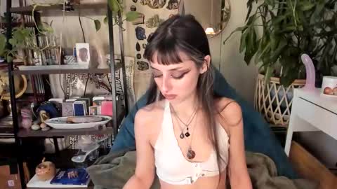 Goddess Pluto online show from December 5, 2025, 7:54 pm