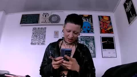 Snapshot of plutonbluemoon_999 chatting on July 9, 2026, 8:24 pm online show from July 9, 2026, 8:24 pm