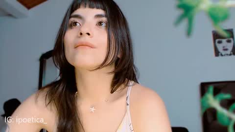 Snapshot of poeeticaa_ chatting on December 20, 2024, 2:41 am IG ipoetica online show from December 20, 2024, 2:41 am