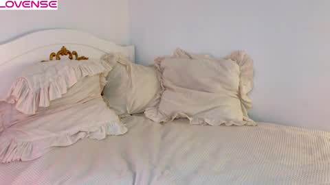 Rose online show from April 17, 2026, 12:08 pm