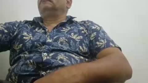 Snapshot of poli475 chatting on February 23, 2025, 11:55 am poli online show from February 23, 2025, 11:55 am